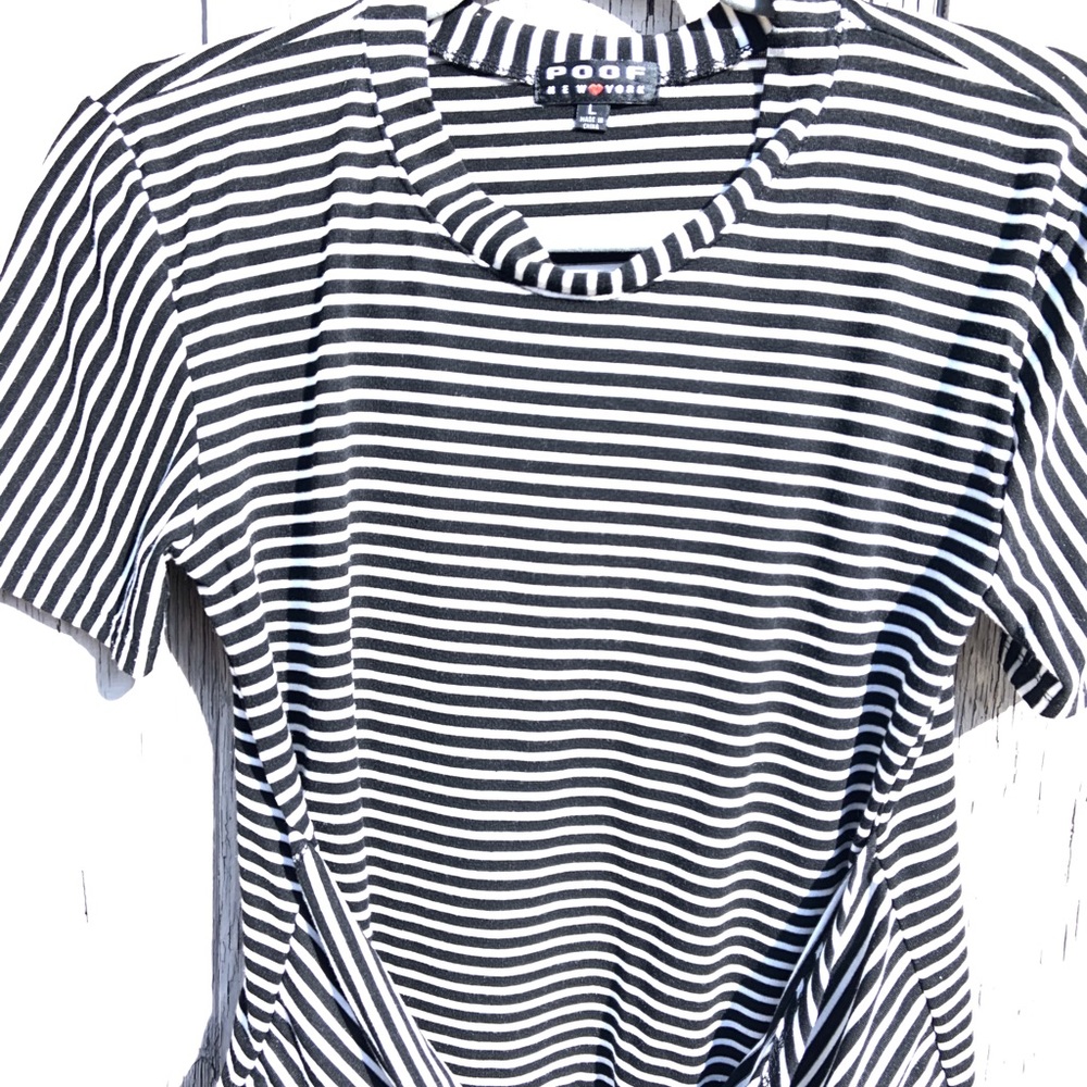Cute black/white stripped top
